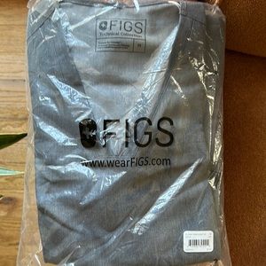 NWT still in packaging FIGS scrub top